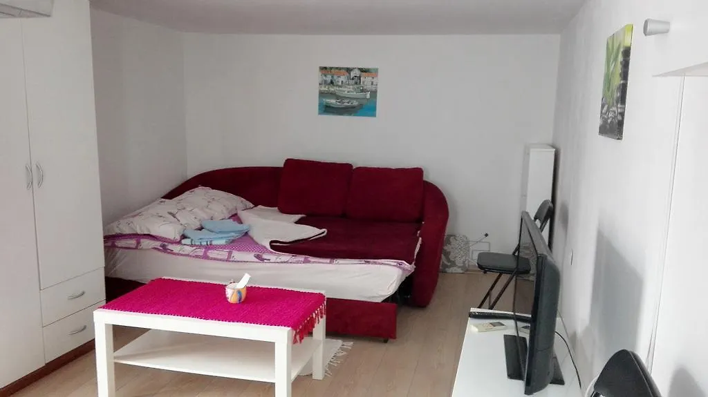 Studio Rakella Abbazia 2*,