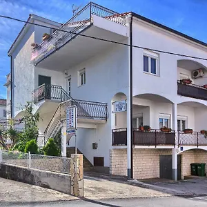 Milenka Apartman Trogir